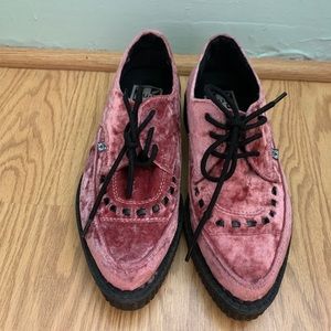 T.U.K pink velvet creepers women’s 7 men’s 5